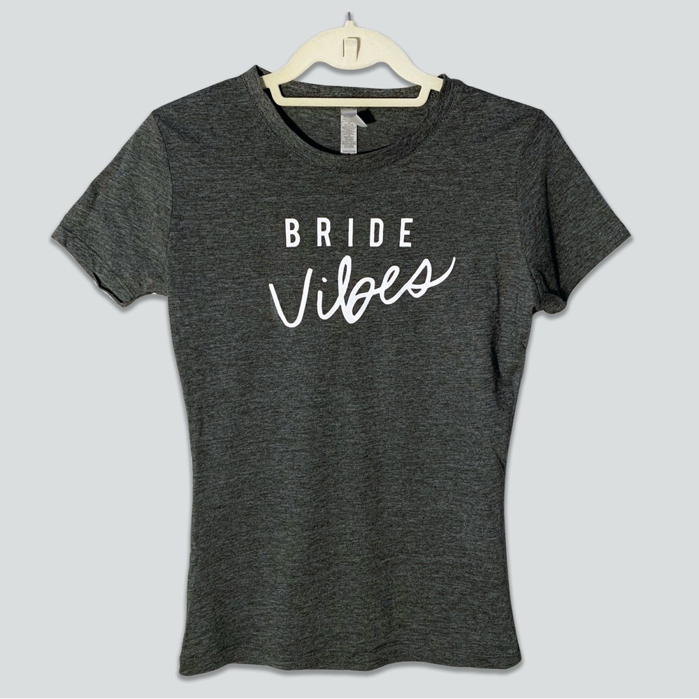Gray 'Bride Vibes' Women's T-Shirt